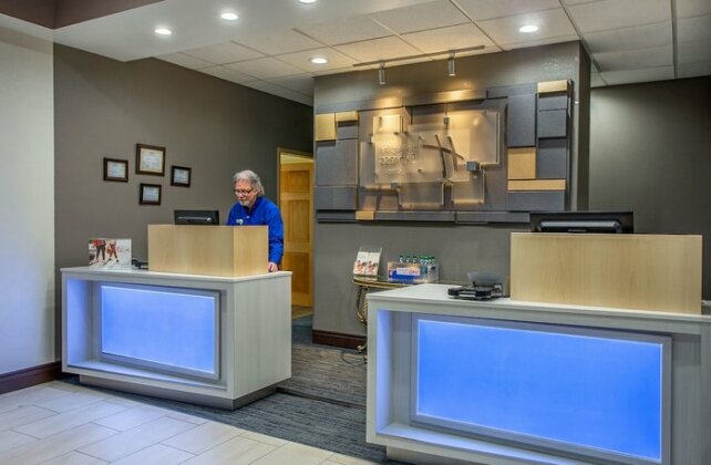 Holiday Inn Express & Suites Morristown - Photo4