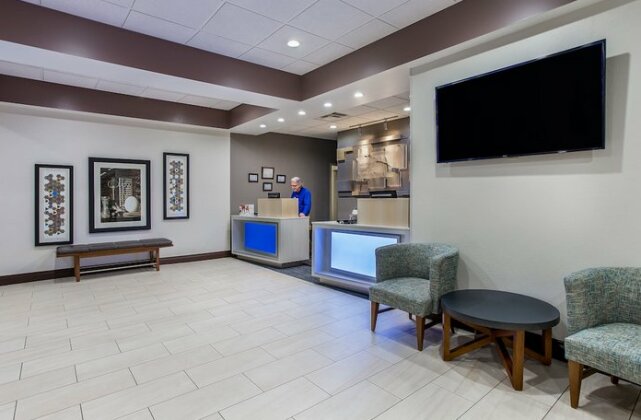 Holiday Inn Express & Suites Morristown - Photo5