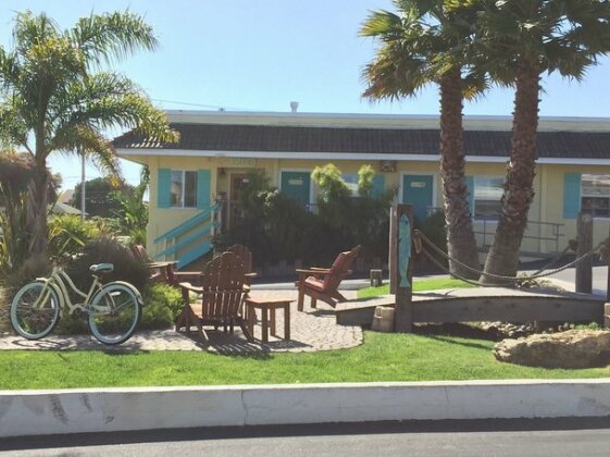 Beach Bungalow Inn and Suites - Photo2