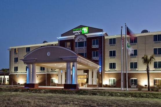 Holiday Inn Express & Suites Moultrie - Photo2