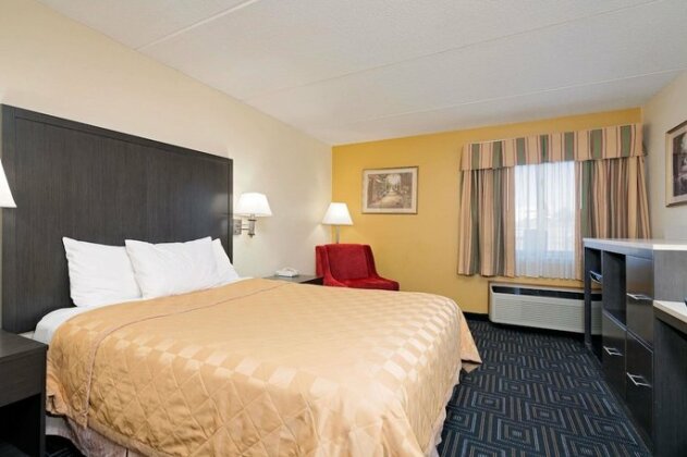 Days Inn by Wyndham Mounds View Twin Cities North - Photo4