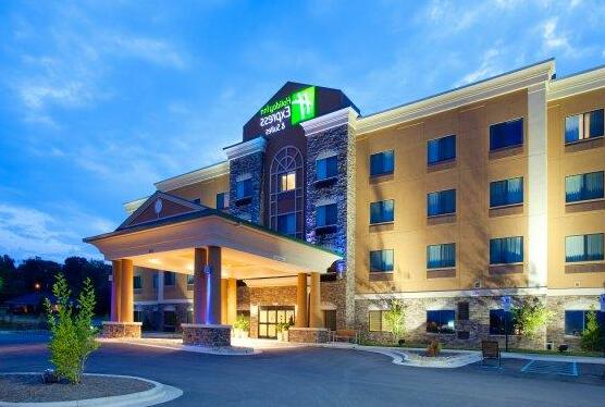 Holiday Inn Express Hotel & Suites Mount Airy