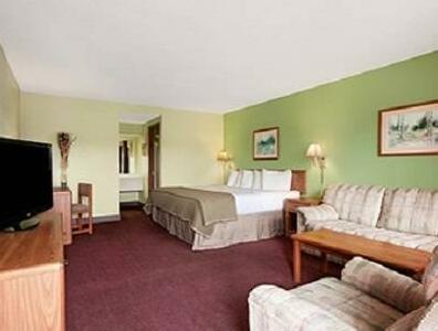 Royal Inn & Suites Mountain Grove - Photo4