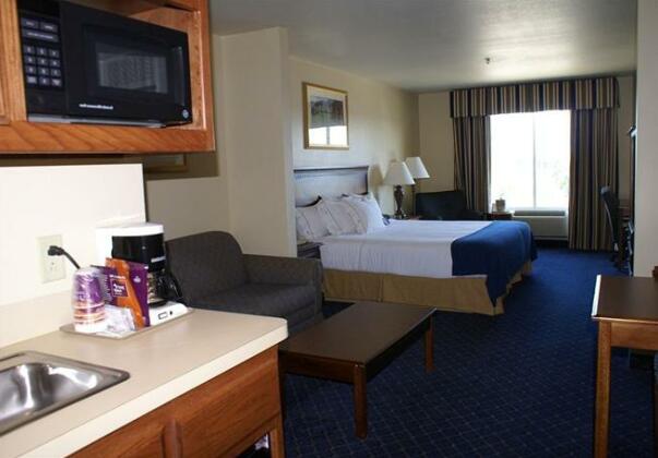Holiday Inn Express Hotels & Suites Mountain Home - Photo4