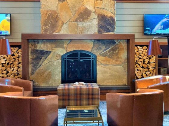 Holiday Inn Express Hotel & Suites Mountain Iron - Photo5