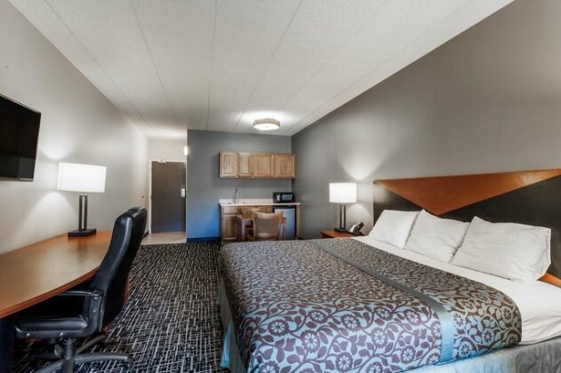 Days Inn & Suites by Wyndham Lancaster Amish Country - Photo5