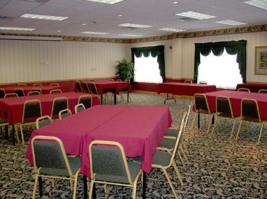 Country Inn & Suites by Radisson Cortland NY - Photo2