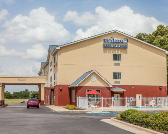 Comfort Inn and Suites - Tuscumbia Muscle Shoals - Photo4
