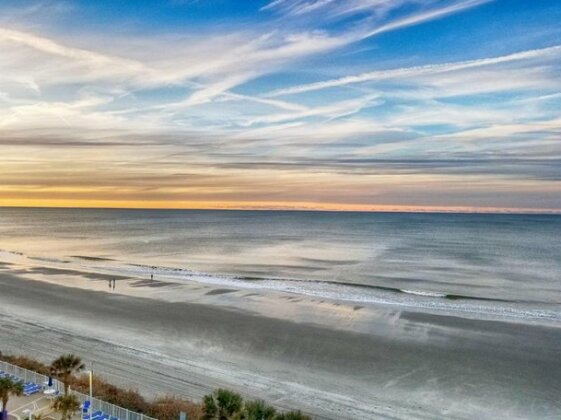 15th Floor Ocean Front - Photo5