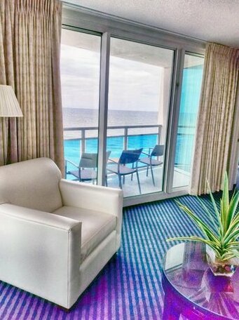 Amazing Views from this 2nd Floor King Suite - Photo3