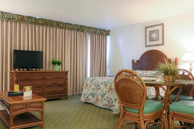 Beach Club at Montego Inn - Photo3