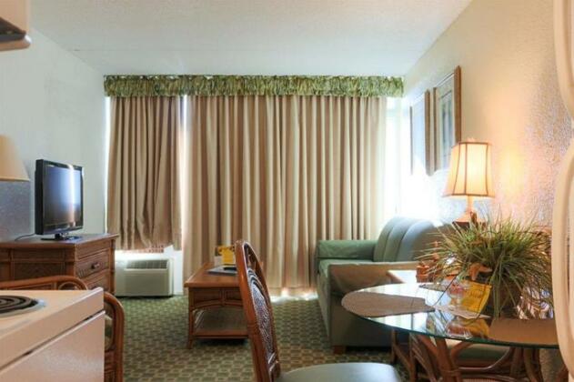 Beach Club at Montego Inn - Photo5