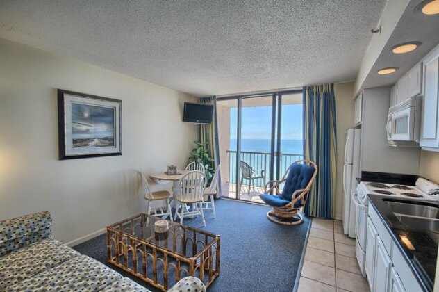 Beach Colony Ocean Front Executive Suite - Photo3