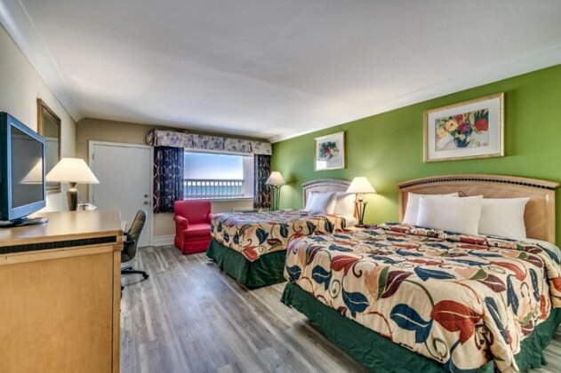 Beachcomber Inn & Suites - Photo5