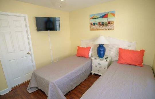 Grand Cayman B Holiday Home 8 bedroom By Affordable Large Properties - Photo2