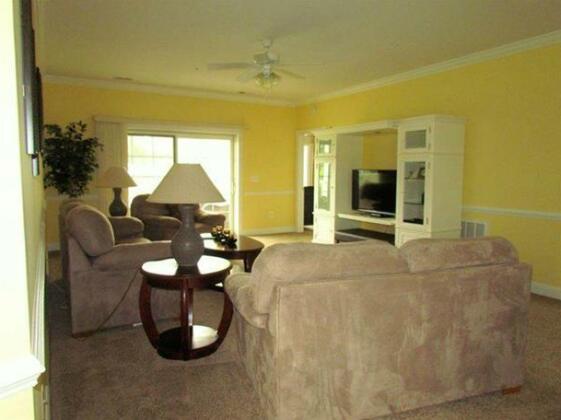 Magnolia Pointe 205-4886 - Photo3