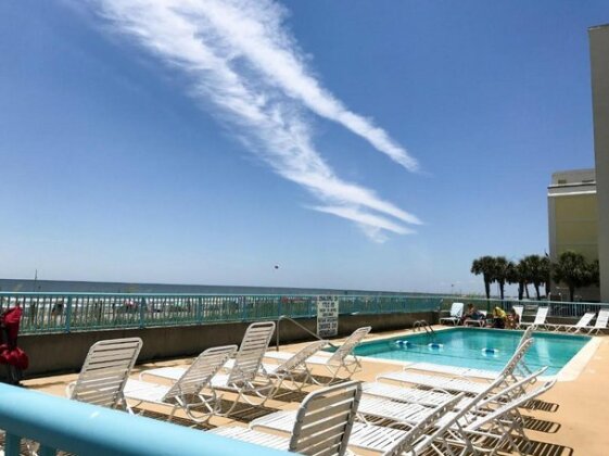 Southern Breeze Oceanfront Motel - Photo2