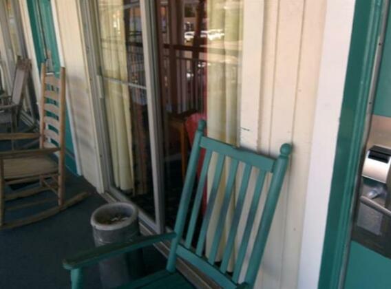 Wayfarer Motel - Photo4