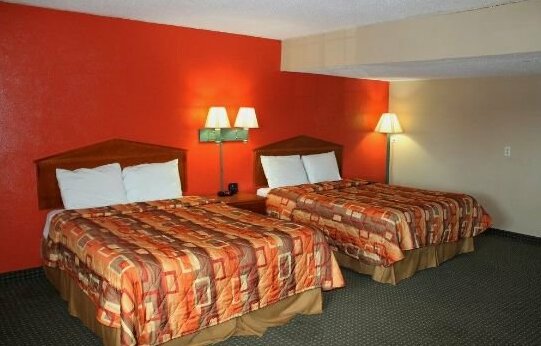 Continental Inn and Suites - Photo3