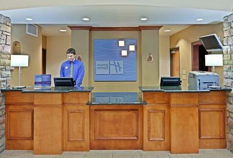 Holiday Inn Express Hotel & Suites Nampa - Photo3
