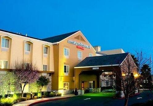 Fairfield Inn & Suites by Marriott Napa American Canyon - Photo2