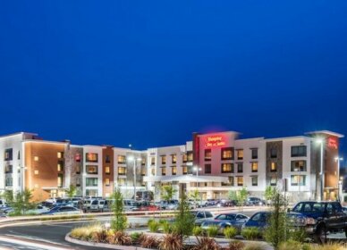 Hampton Inn & Suites - Napa CA