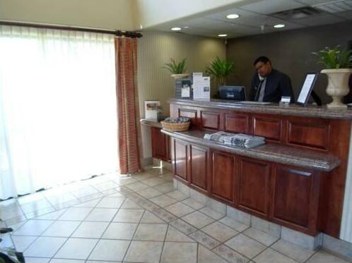 Hawthorn Suites by Wyndham Napa Valley - Photo3