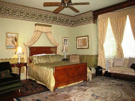 McClelland-Priest Bed and Breakfast - Photo3