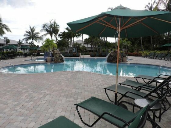 Greenlinks Lake View Condo - Photo2