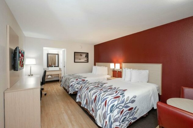 Red Roof Inn Plus & Suites Naples - Photo5
