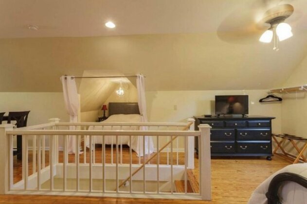 Charming 3 Bedroom Home in Hillsboro - Photo2
