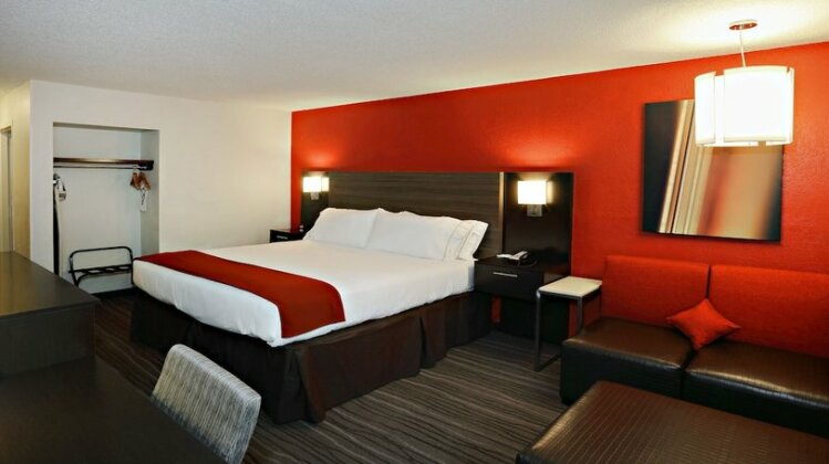 Holiday Inn Express Brentwood-South Cool Springs - Photo5