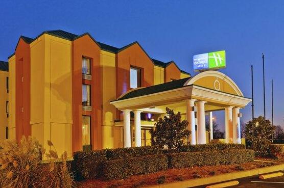 Holiday Inn Express & Suites Nashville-I-40 & I-24 Spence Lane - Photo2