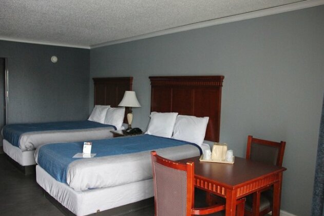 Quarters Inn & Suites - Photo5