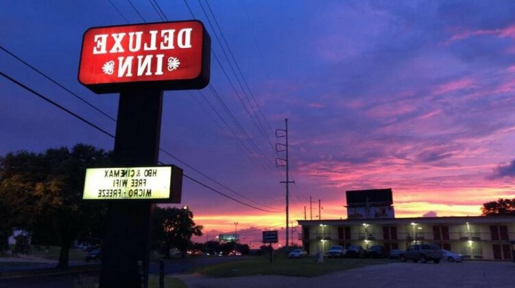 Deluxe Inn Natchez