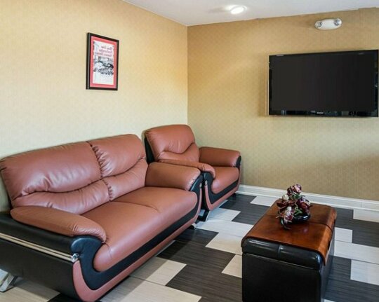 Econo Lodge Inn & Suites Natchitoches - Photo5