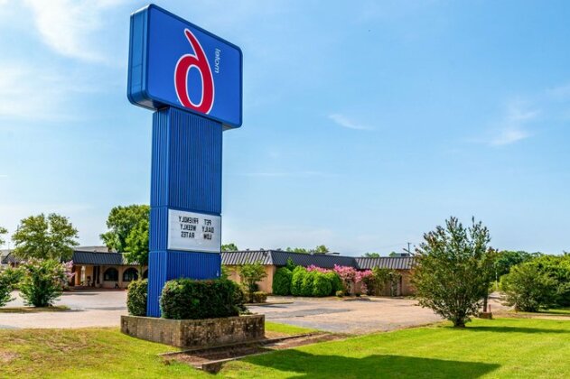 Motel 6 Natchitoches LA - Photo2