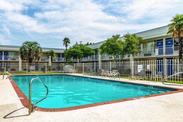 Motel 6 Natchitoches LA - Photo5