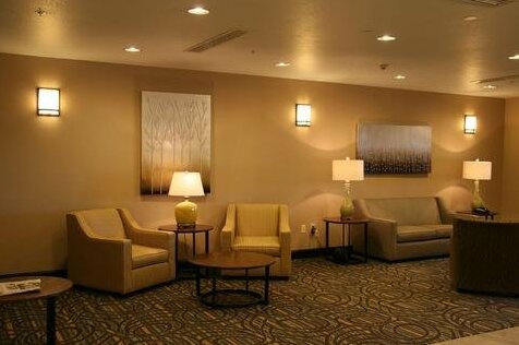 Holiday Inn Express & Suites Nevada - Photo4