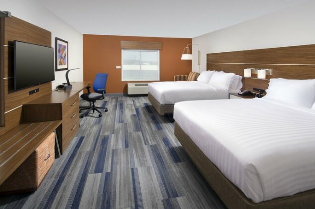 Holiday Inn Express & Suites New Braunfels - Photo4