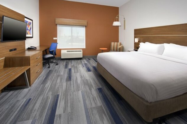 Holiday Inn Express & Suites New Braunfels - Photo5