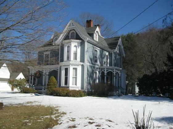 Chapin Park Bed & Breakfast