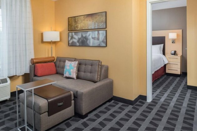 TownePlace Suites by Marriott New Hartford - Photo3
