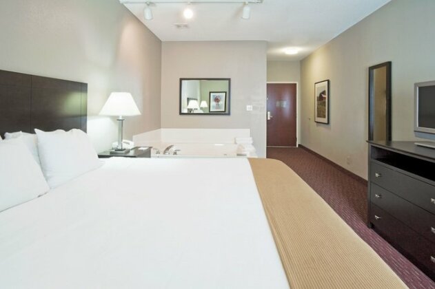 Holiday Inn Express Fort Wayne - East - New Haven - Photo4
