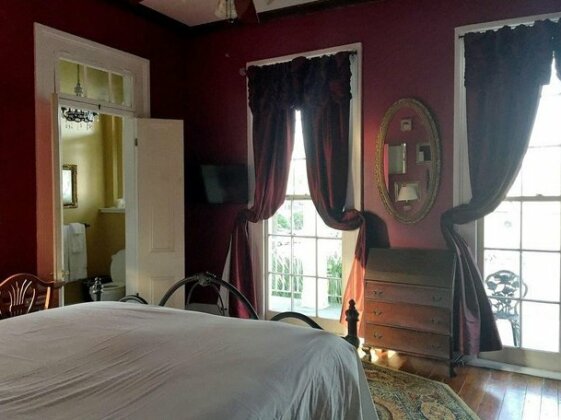 Creole Gardens Guesthouse and Inn - Photo2