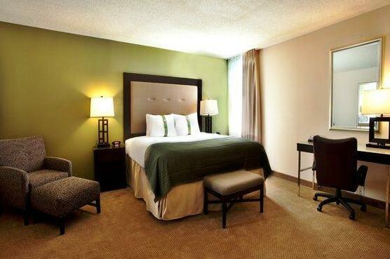 Holiday Inn Metairie New Orleans Airport - Photo3