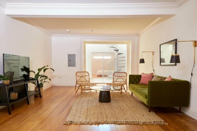 Stunning Marigny Suites by Sonder - Photo2