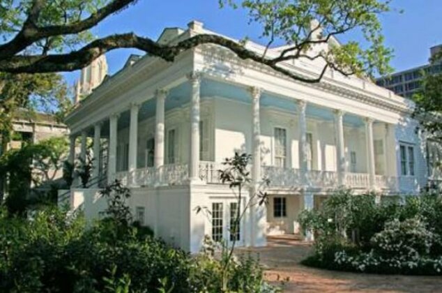 The Magnolia Mansion