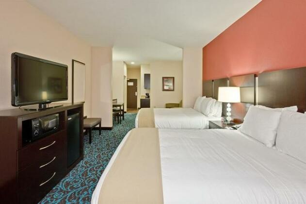 Holiday Inn Express & Suites - New Philadelphia Southwest - Photo3