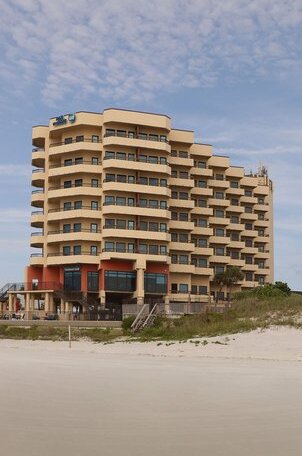 Best Western New Smyrna Beach Hotel & Suites - Photo3